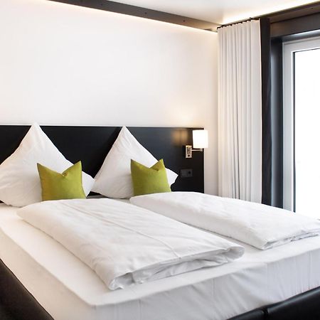 Saw Hotel By Wmm Hotels Залцведел Екстериор снимка